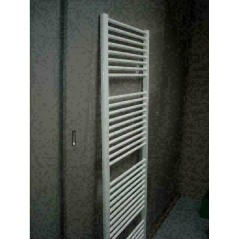 Design radiator 185 cm hoog x 60 cm breed in wit en 1281Watt