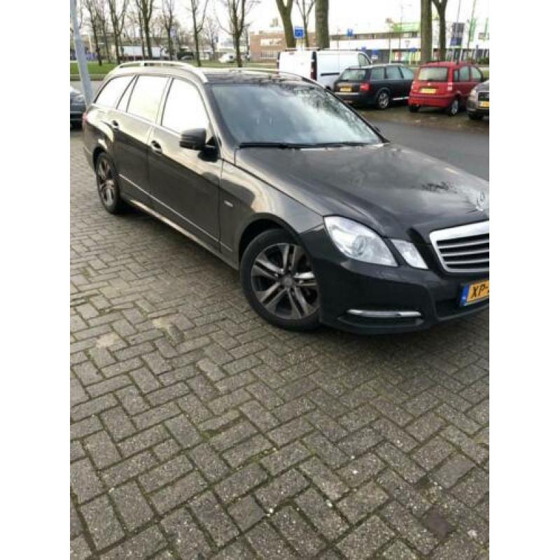 Mercedes E-Klasse E220cdi Estate Aut5 W212 2011 Avantgarde