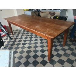 Grote teakhouten eettafel 220 cm breed