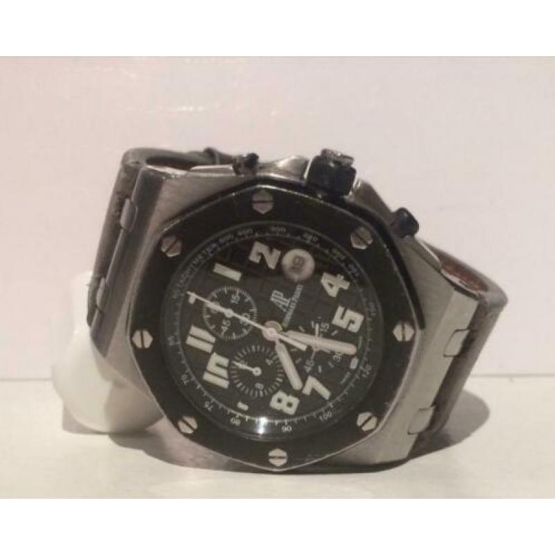 Audemars Piguet royal oak offshore met dikke leren band