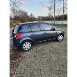 Opel corsa 1.2 111 edition bj 2010 lees tekst. 94000km