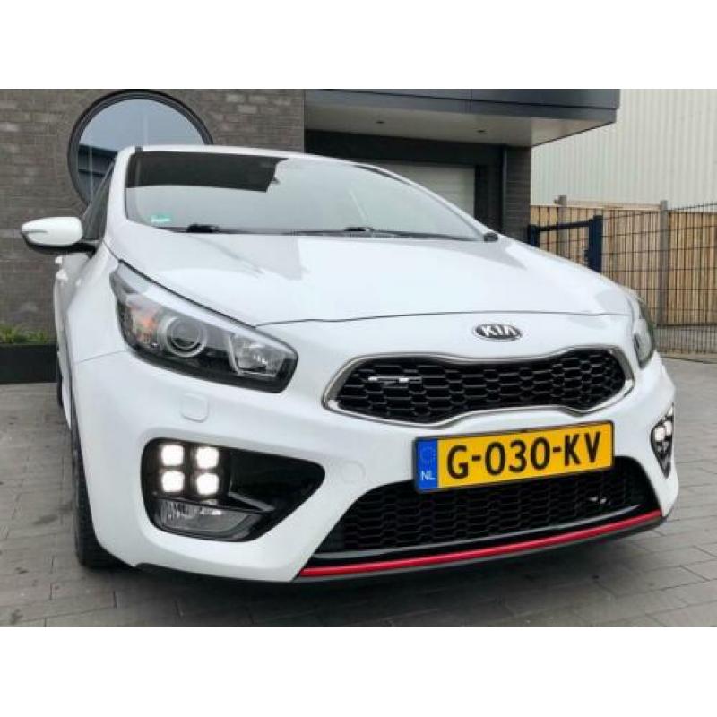 Kia cee'd 1.6 GT Navi Xenon Led Dealer onderhouden