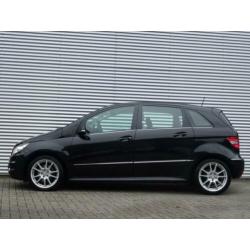 Mercedes-benz B-KLASSE B200 AUTOMAAT / PDC V+A / CRUISE