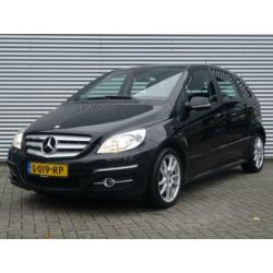 Mercedes-benz B-KLASSE B200 AUTOMAAT / PDC V+A / CRUISE