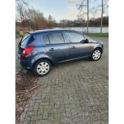 Opel corsa 1.2 111 edition bj 2010 lees tekst. 94000km