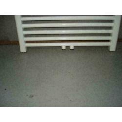 Design radiator 60 cm breed x 185 cm hoog midden- onderaansl