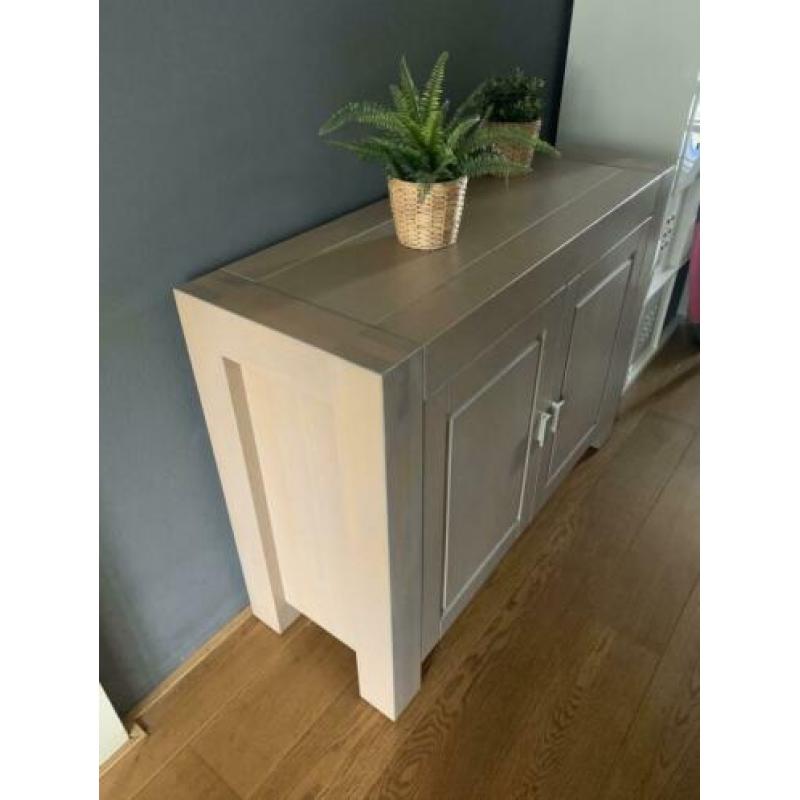 Mooie stevige greywash eiken dressoir