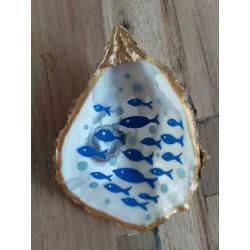 Handbeschilderde oester 'visjes blauw'