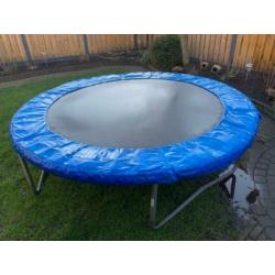 Mooie trampoline(Doorsnede: 2,40 m)