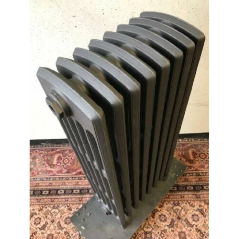 gietijzeren radiator art deco 16