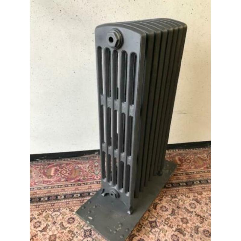 gietijzeren radiator art deco 16