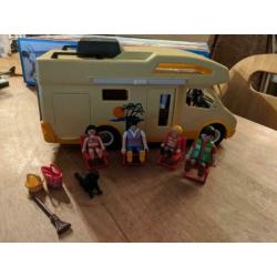 Playmobil camper super leuk, niet volledig compleet