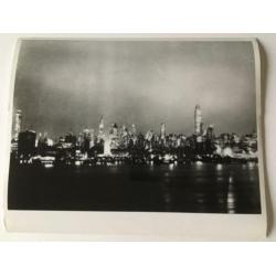 New York Skyline bij schemering - originele foto, 1964