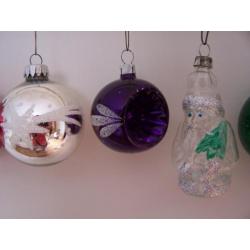 Oude kerstballen van glas